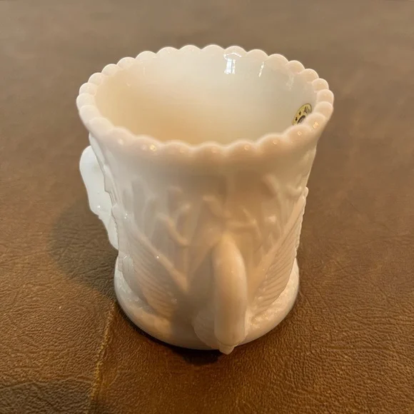 Vintage Westmoreland Milk Glass Swan Toothpick Holder - Picture 3 of 8